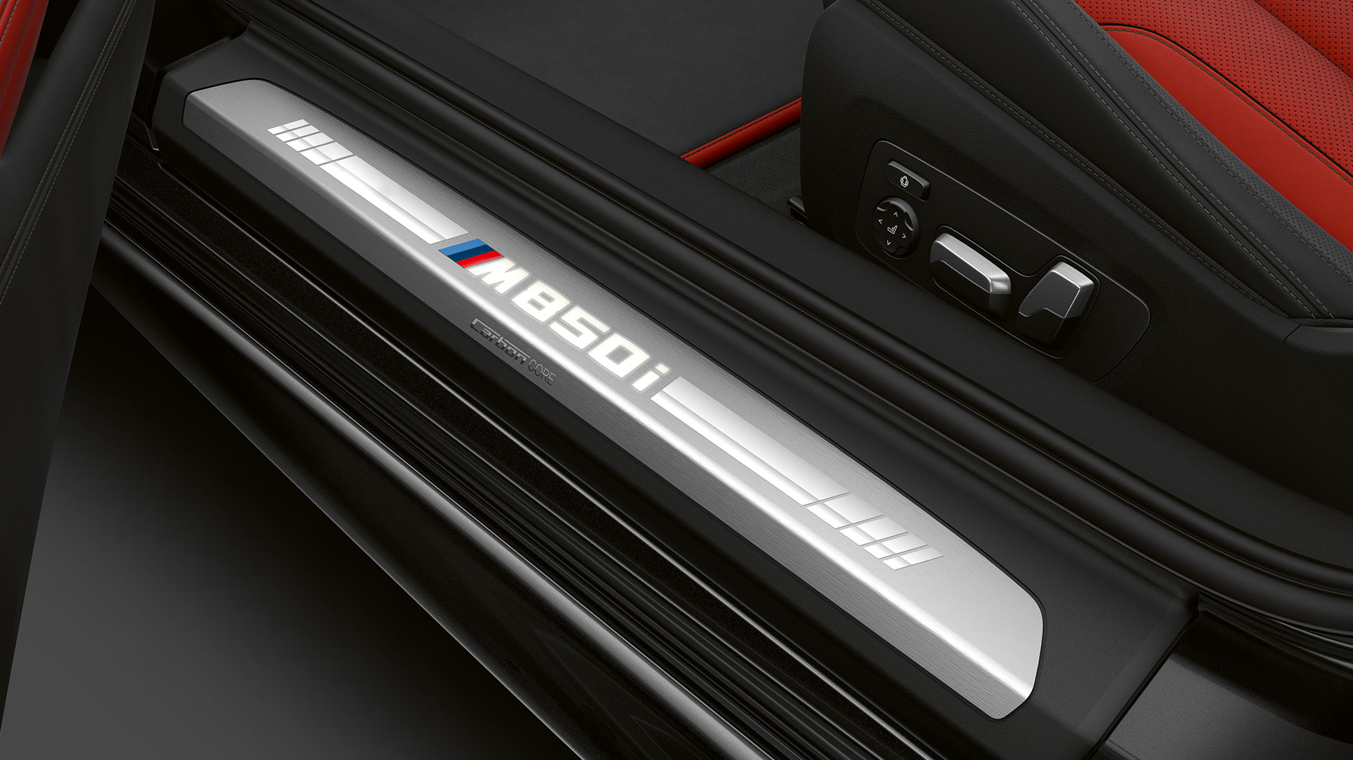 BMW M850i xDrive Carbonschwarz metalizado, moldura de entrada. BMW M850i xDrive Carbonschwarz metalizado, moldura de entrada.