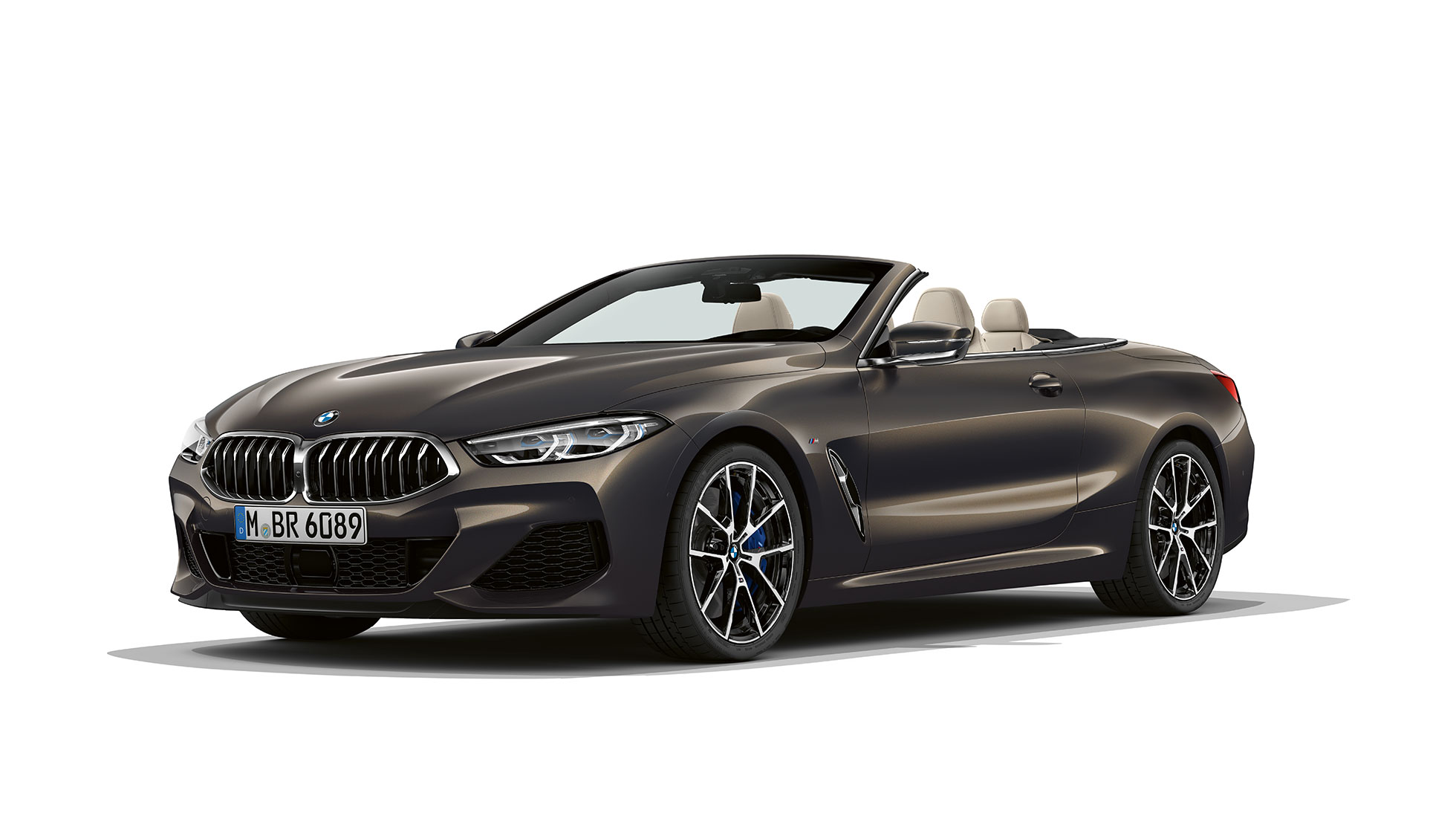 BMW M850i xDrive, Dravitgrau metalizado, vista de tres cuartos del frontal. BMW M850i xDrive, Dravitgrau metalizado, vista de tres cuartos del frontal.