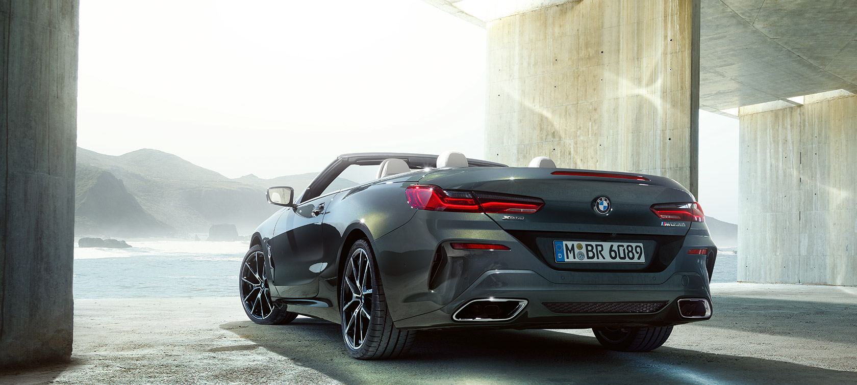 BMW M850i xDrive Dravitgrau metalizado, vista de tres cuartos de la parte posterior izquierda G14. BMW M850i xDrive Dravitgrau metalizado, vista de tres cuartos de la parte posterior izquierda G14.