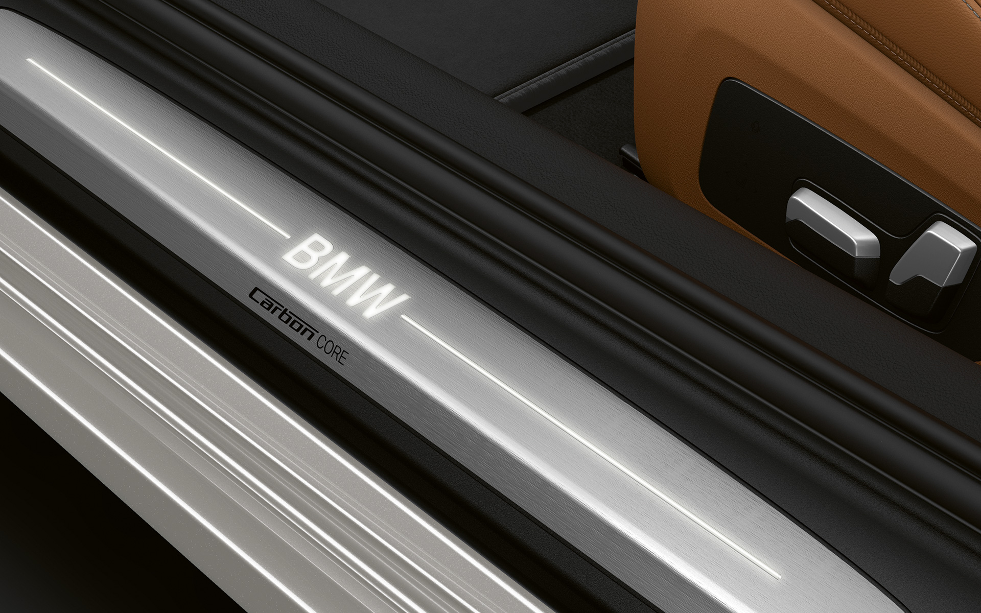 BMW Serie 8 Coupé, moldura de entrada con logotipo “BMW” Detalle de la moldura de entrada del nuevo BMW Serie 8 Coupé con el logotipo “BMW”.