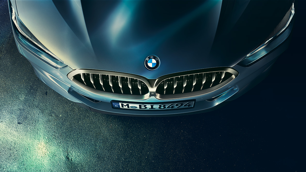 BMW Serie 8 Coupé, capó. Detalle del capó del BMW Serie 8 Coupé en vista aérea.