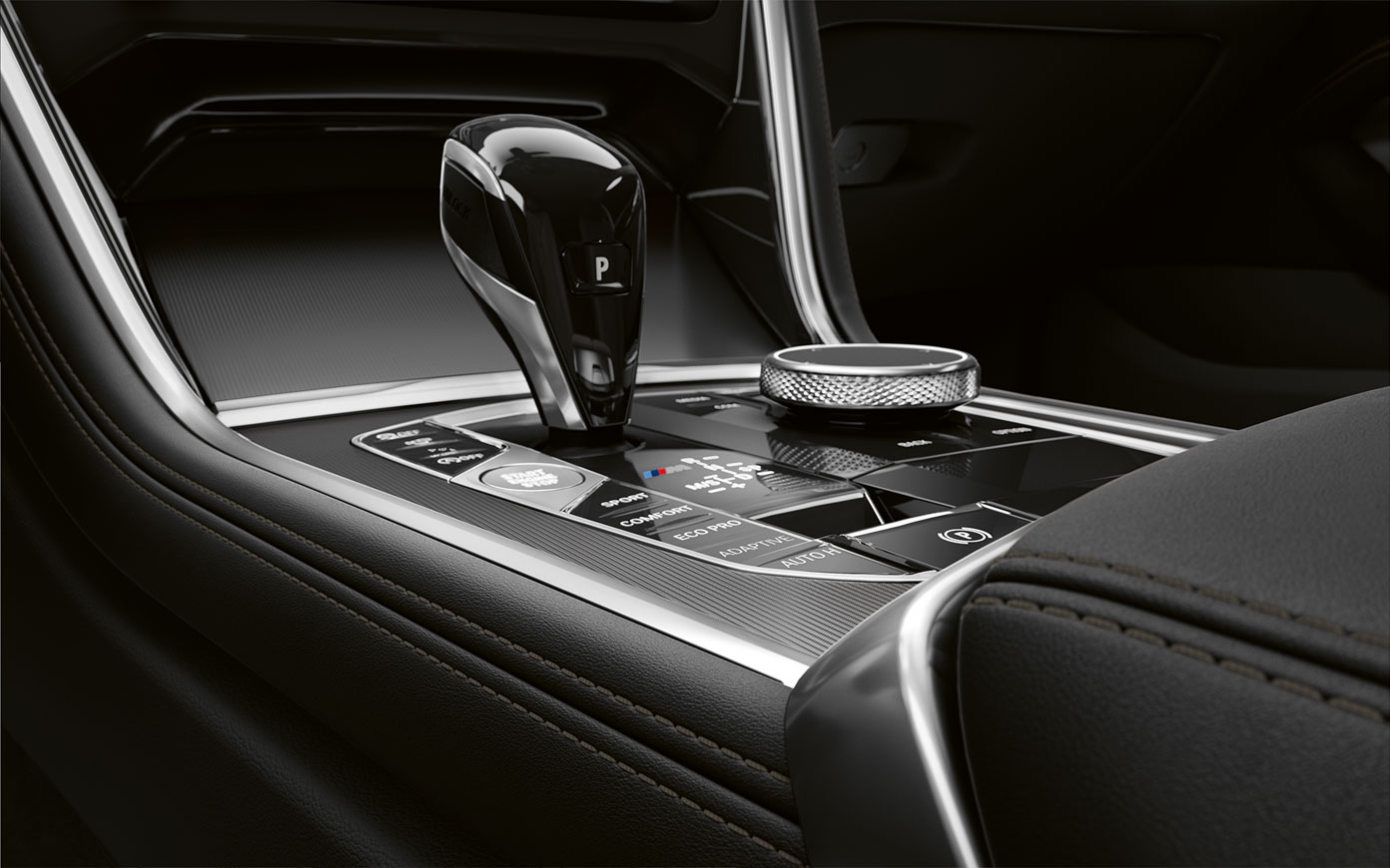 BMW Serie 8 Coupé, consola central. Detalle de la consola central del BMW Serie 8 Coupé.
