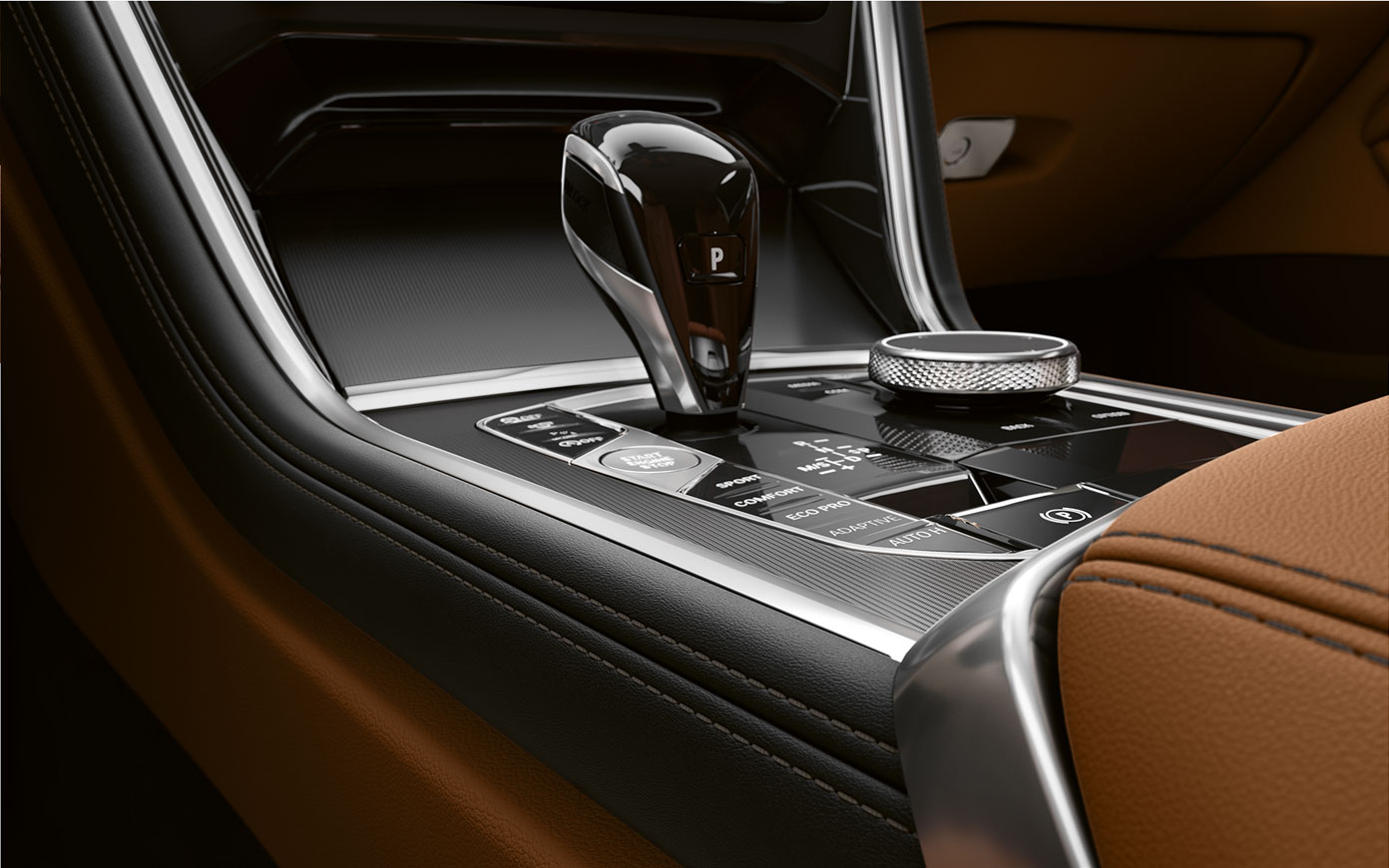 BMW Serie 8 Coupé, consola central. Detalle de la consola central del BMW Serie 8 Coupé.