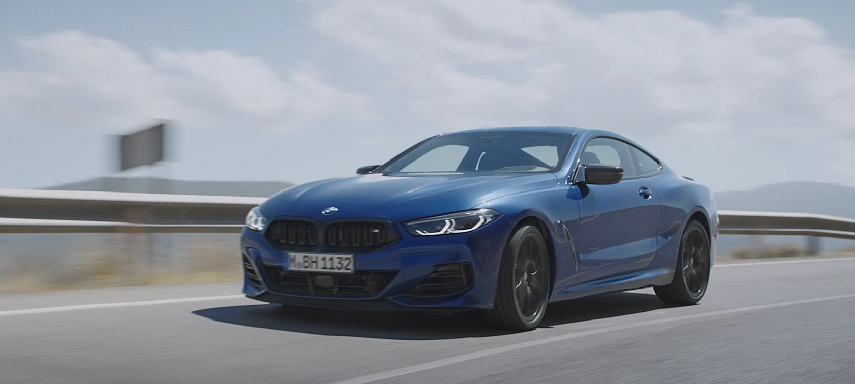 BMW Serie 8 Coupé G15 LCI Renovación 2022 dinamismo de conducción en vídeo BMW Serie 8 Coupé G15 LCI Renovación 2022 dinamismo de conducción en vídeo