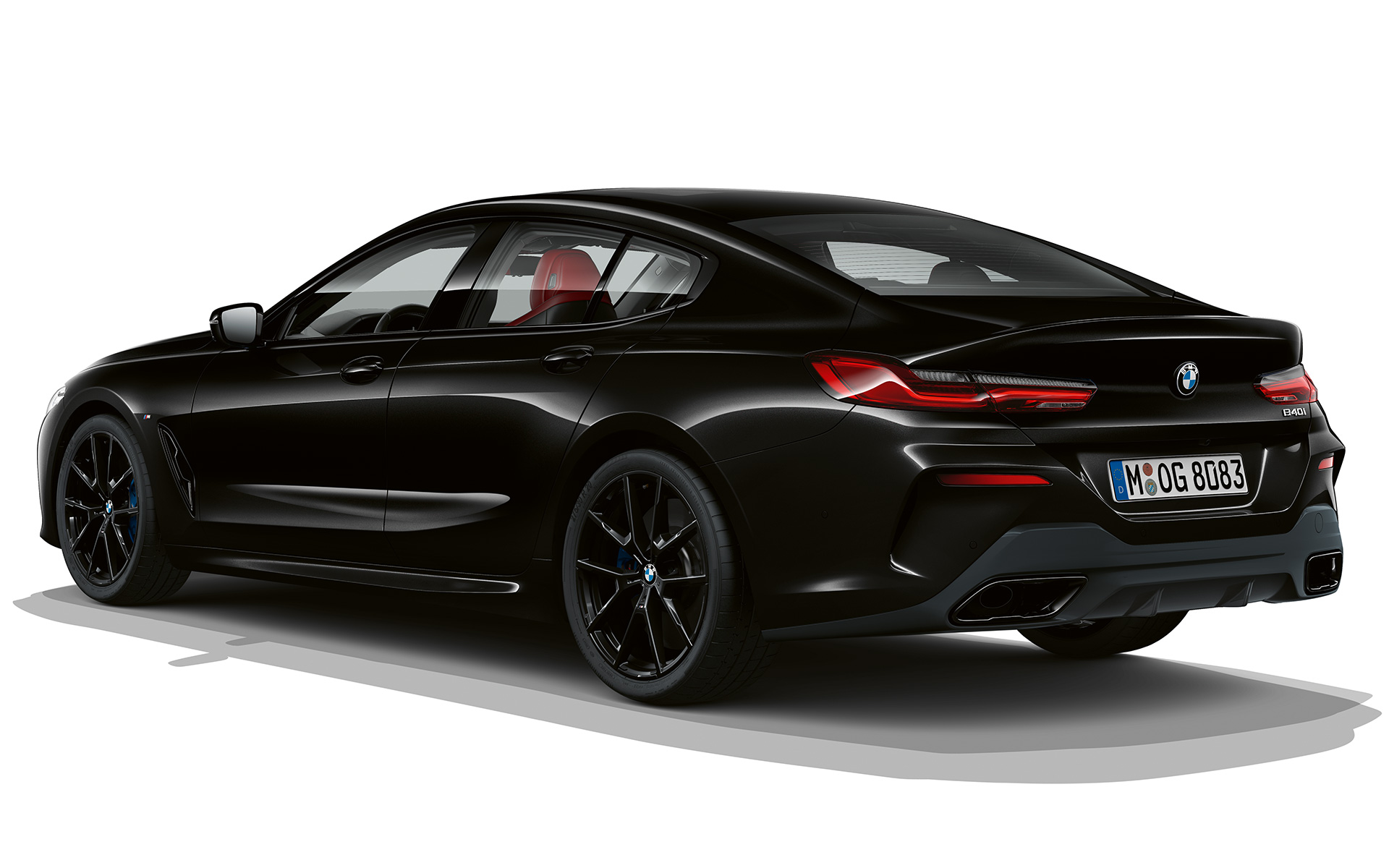 Imagen de tres cuartos de la zaga Dark Seduction BMW Serie 8 Gran Coupé, imagen de tres cuartos de la zaga Dark Seduction
