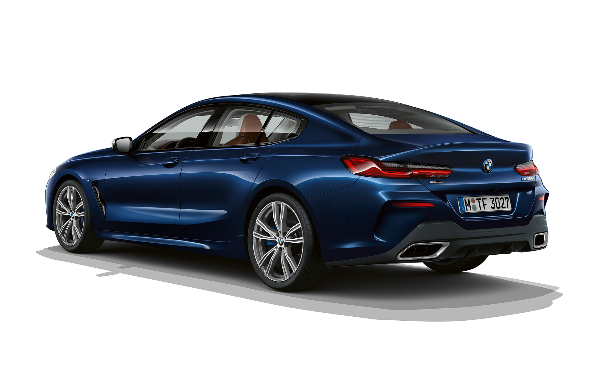 Imagen de tres cuartos de la zaga Individual Sophistication BMW Serie 8 Gran Coupé, imagen de tres cuartos de la zaga Individual Sophistication