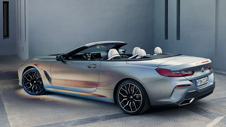 BMW Serie 8 Cabrio (G14), vista de tres cuartos del lateral, parado BMW Serie 8 Cabrio (G14), vista de tres cuartos del lateral, parado