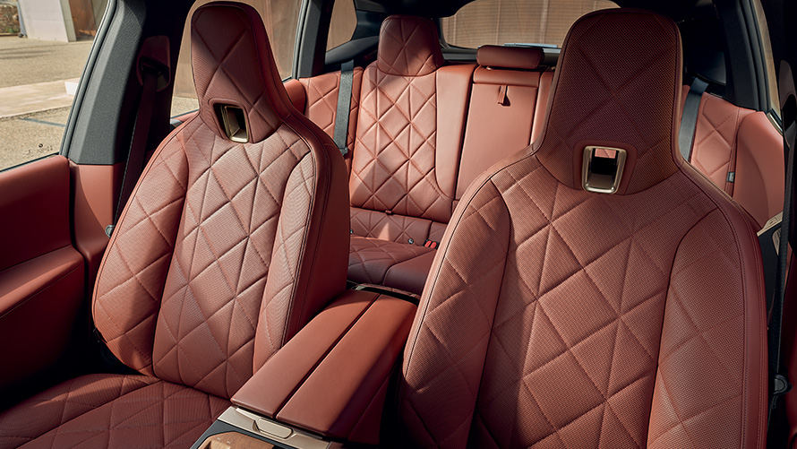 BMW iX i20 SUV eléctrico, interior BMW iX i20 2021 SUV eléctrico, interior Suite, cuero Castanea