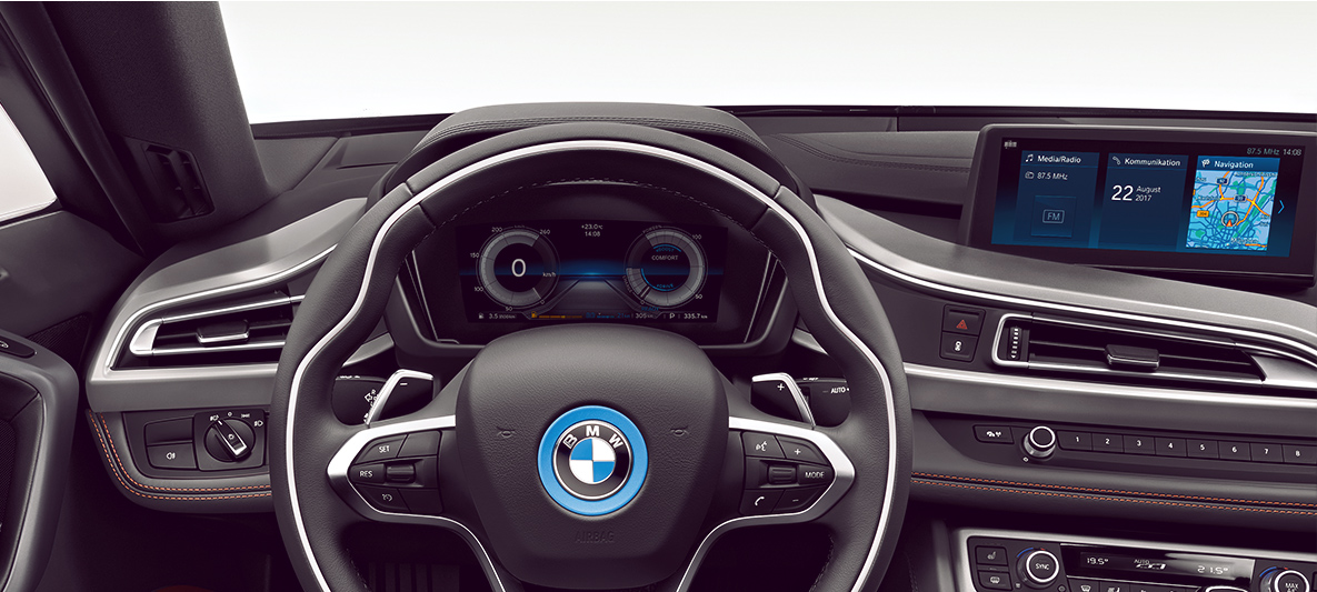 Volante y Digital cockpit del BMW i8 Roadster Volante y Digital cockpit del BMW i8 Roadster