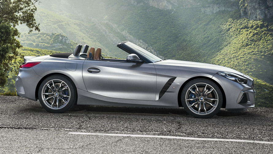 Vista lateral del BMW Z4 M40i Roadster G29 Vista lateral del BMW Z4 M40i Roadster G29