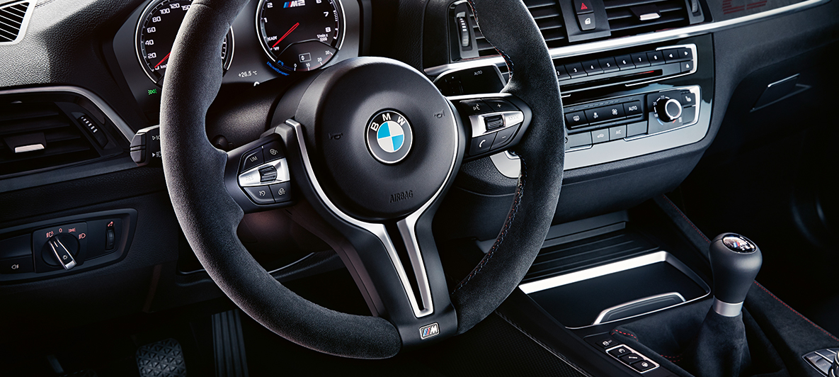 Puesto de conducción BMW M2 CS F87 Puesto de conducción BMW M2 CS F87 Misano Blau metalizado, vista de detalle
