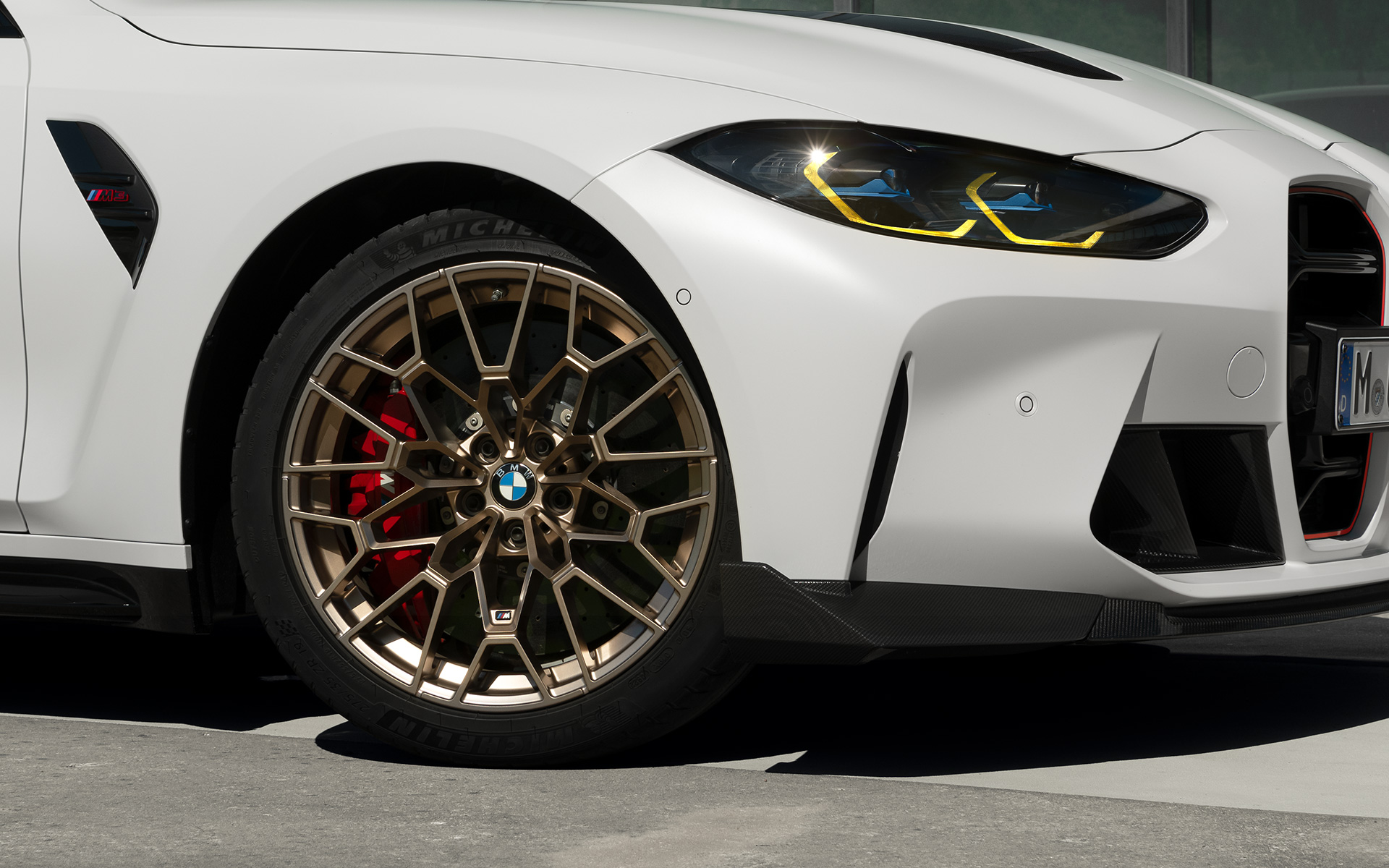 Llantas de aleación ligera con exclusivo diseño CS y neumáticos Track BMW M3 CS G80 BMW M3 CS G80 Llantas de aleación ligera con exclusivo diseño CS y neumáticos Track
