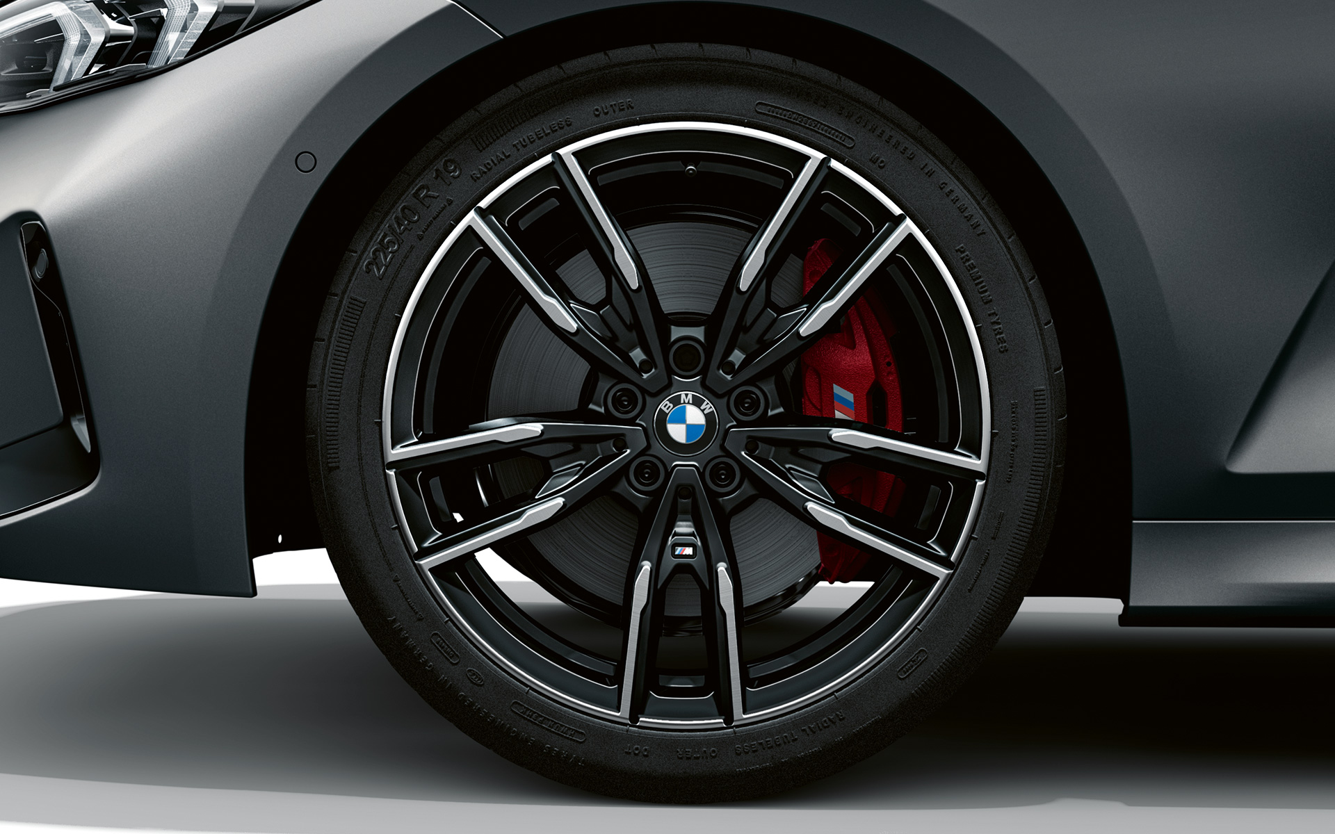 Llantas de aleación ligera M de 19 pulgadas con radios dobles estilo 792 M en bicolor Jet Black BMW M340i xDrive Berlina G20 BMW M340i xDrive Berlina G20 BMW Individual Frozen Pure Grey metalizado, llantas de aleación ligera M de 19 pulgadas con radios dobles estilo 792 M en bicolor Jet Black