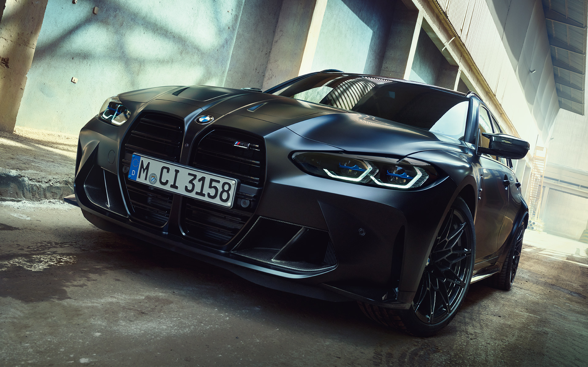 Diseño M BMW M3 Competition Touring G81 BMW Individual Frozen Black metalizado BMW M3 Competition Touring G81 BMW Individual Frozen Black metalizado, diseño M, vista de tres cuartos del frontal