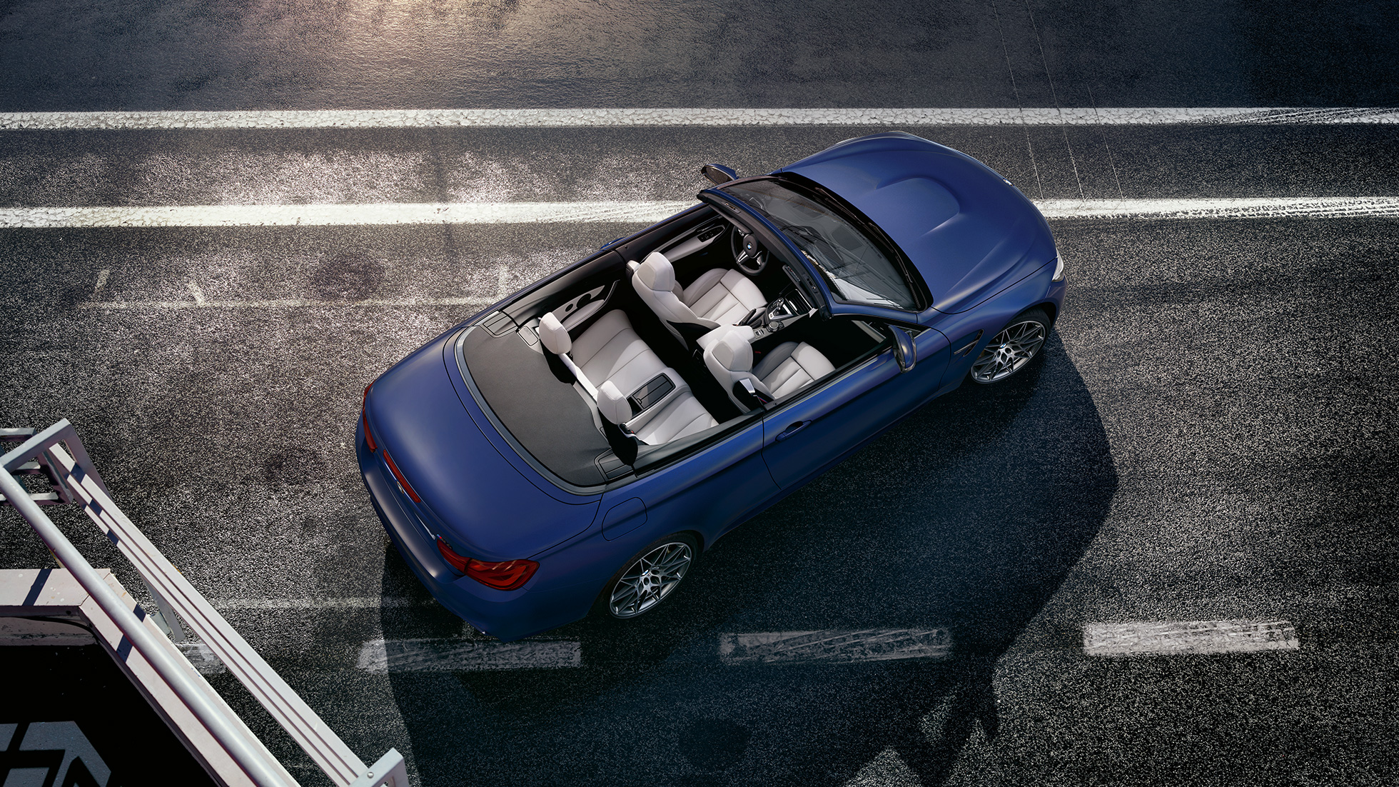 BMW M4 Cabrio, techo duro BMW M4 Cabrio, diseño, vista desde arriba de la capota rígida.