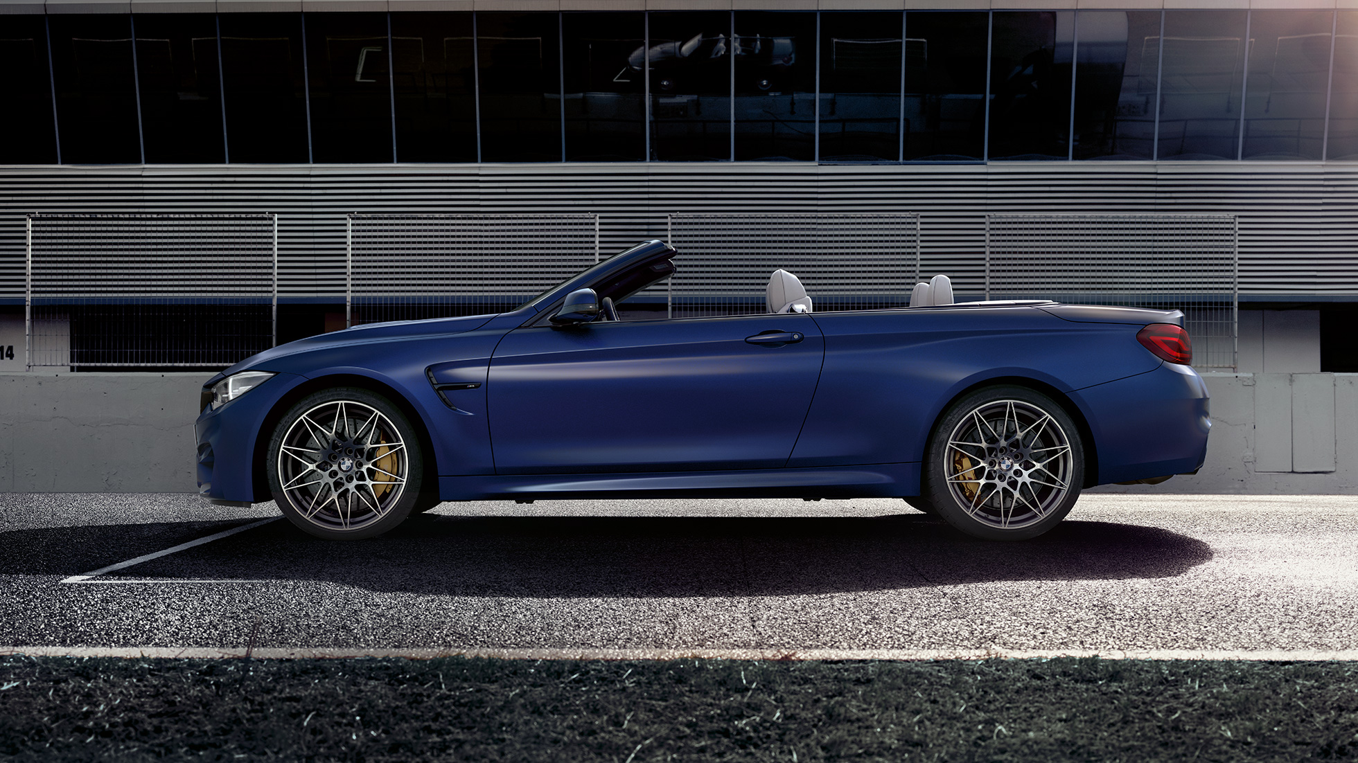 BMW M4 Cabrio, imagen del lateral BMW M4 Cabrio, diseño del descapotable deportivo