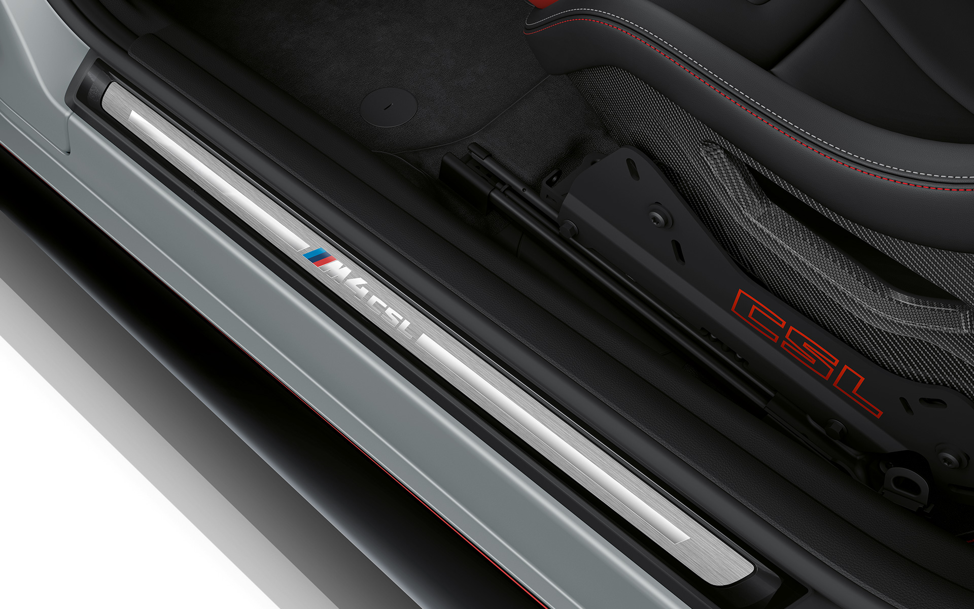 Anagrama específico de CSL y molduras de entrada laminadas BMW M4 CSL G82 BMW M4 CSL G82 Pintura especial BMW Individual Frozen Brooklyn Grey metalizado, anagrama específico de CSL y molduras de entrada laminadas