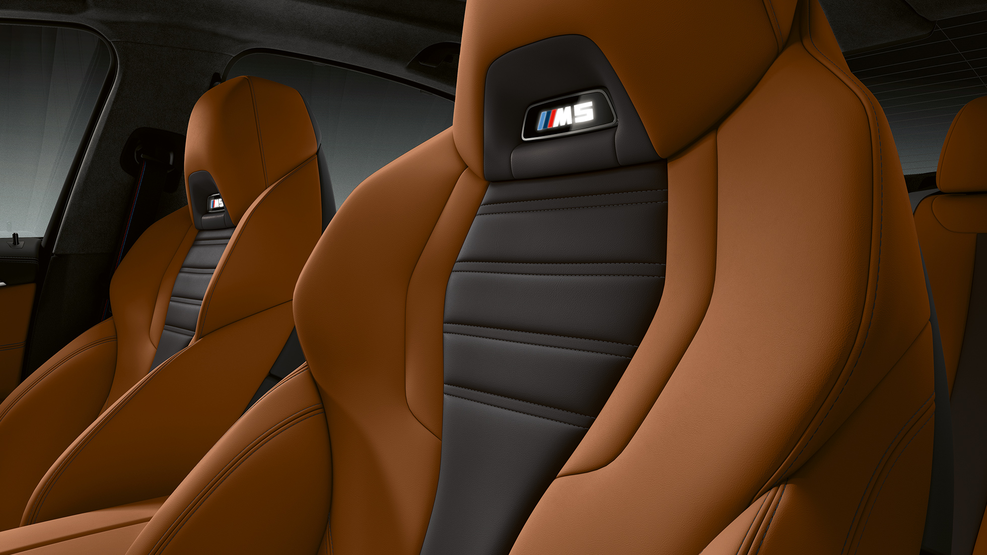 BMW, interior BMW M5, diseño interior. Asientos deportivos