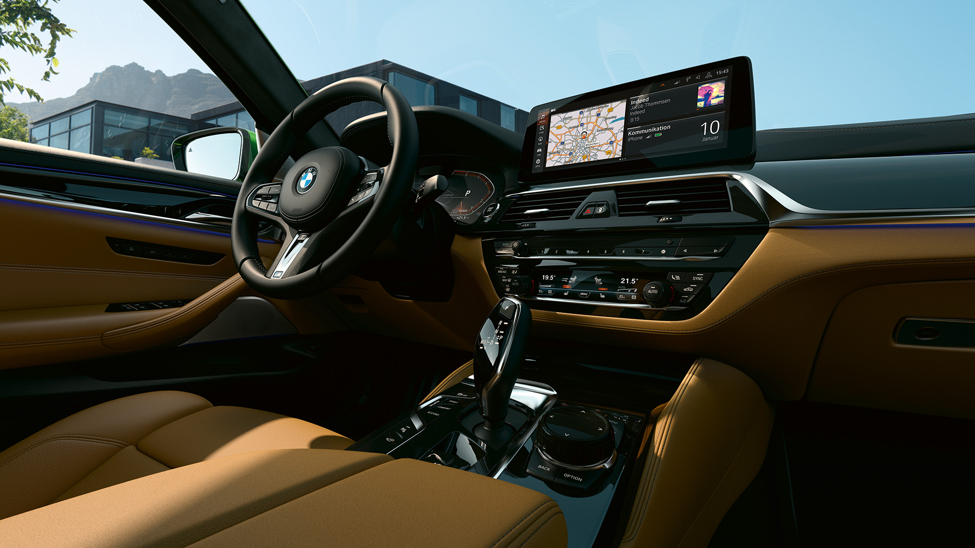 BMW M550i xDrive Berlina G30 LCI Renovación 2020 Puesto de conducción con display de control de 31,24 cm (12,3 pulgadas) BMW M550i xDrive Berlina G30 LCI Renovación 2020 Puesto de conducción con display de control de 31,24 cm (12,3 pulgadas)
