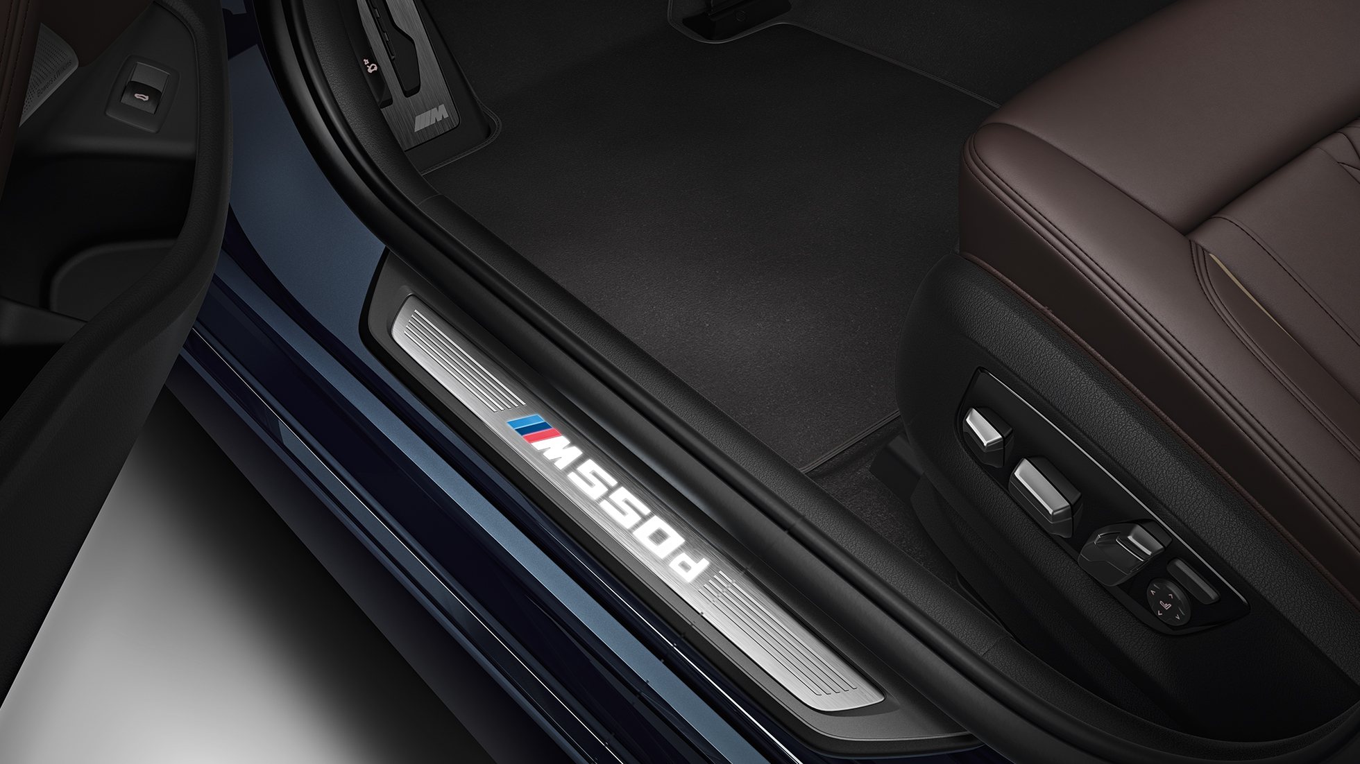 Molduras de entrada BMW M550d xDrive Touring Molduras de entrada BMW M550d xDrive Touring G31, diseño interior