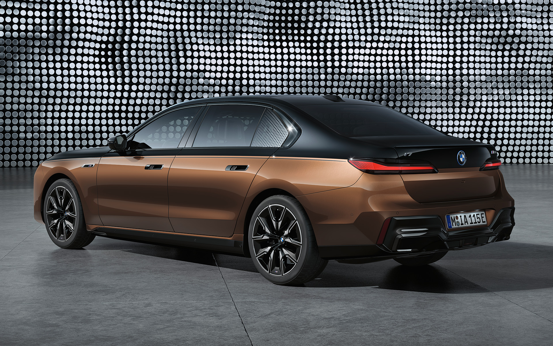 Pintura exterior bitono BMW i7 M70 xDrive Berlina G70 BMW i7 M70 xDrive Berlina G70 Pintura exterior bitono, vista lateral