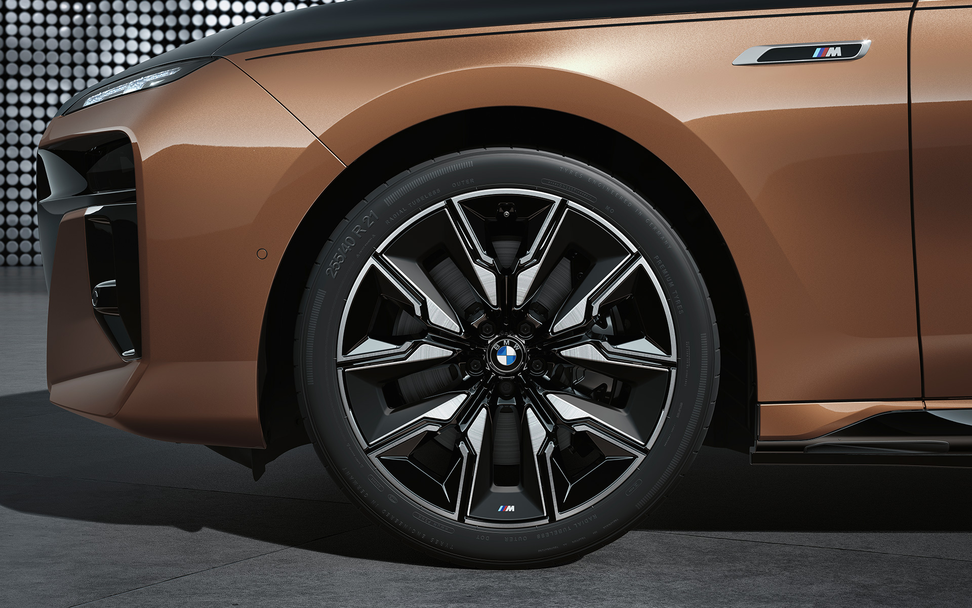 Llantas aerodinámicas M de 21 pulgadas estilo 909 M en multicolor BMW i7 M70 xDrive Berlina G70 BMW i7 M70 xDrive Berlina G70 Llantas aerodinámicas M de 21 pulgadas 909 M en multicolor