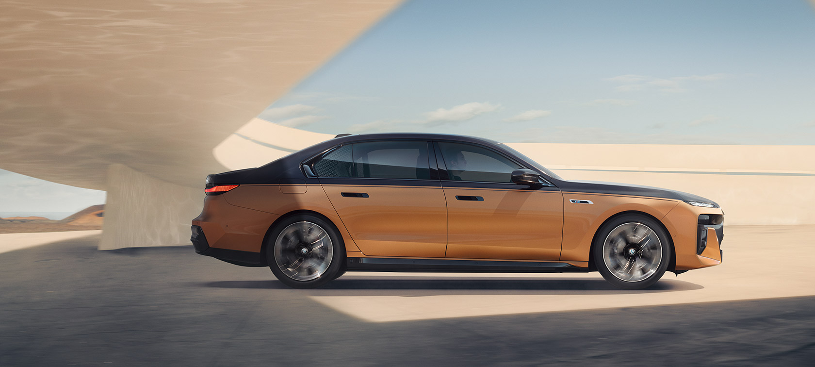 BMW i7 M70 xDrive Berlina G70 BMW i7 M70 xDrive Berlina G70
