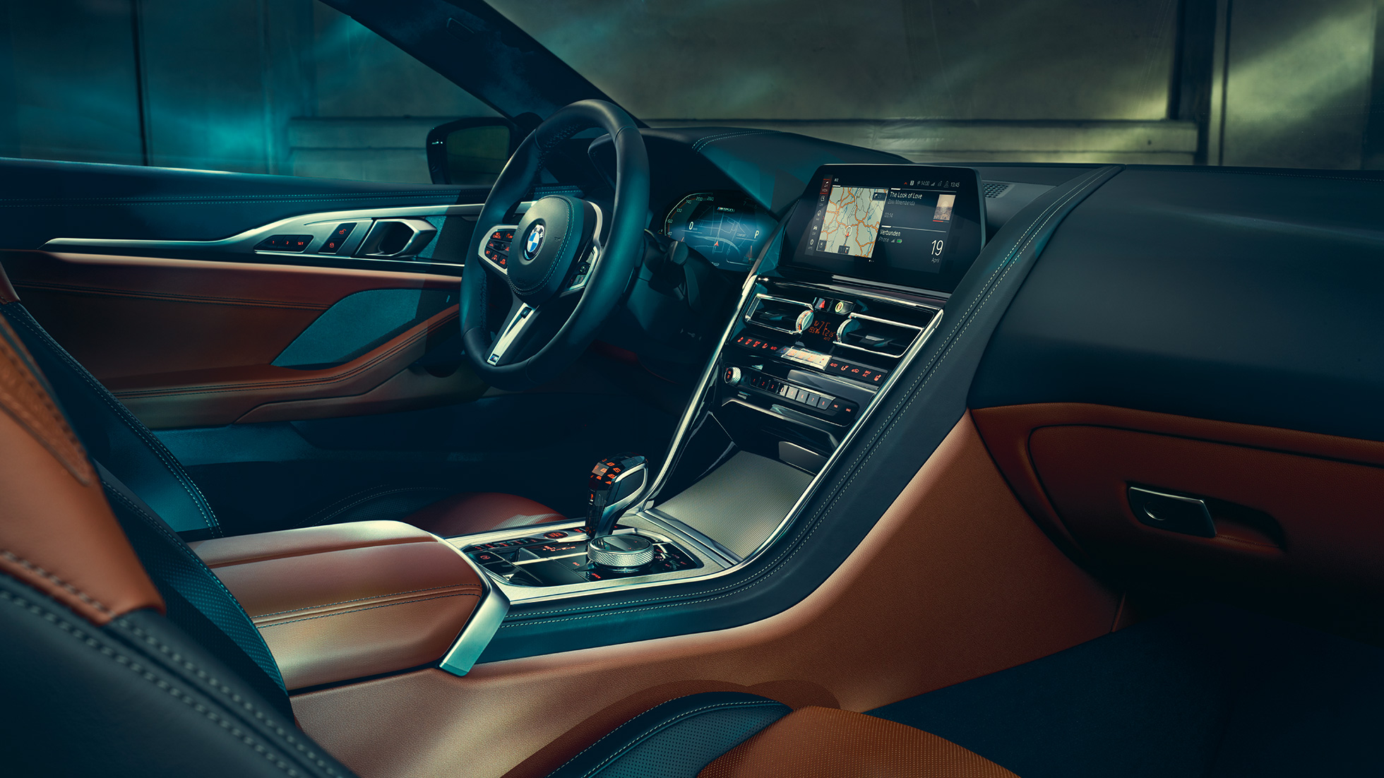 BMW M850i xDrive Coupé, puesto de conducción. BMW M850i xDrive Coupé, puesto de conducción con BMW Live Cockpit Professional y volante M de cuero.