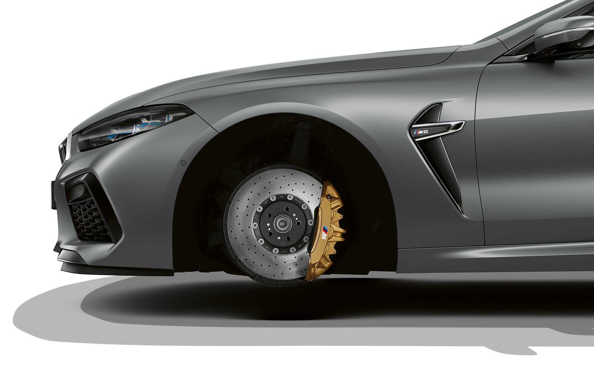Frenos M de cerámica y carbono nuevo BMW M8 Gran Coupé F93 LCI Renovación 2022 Nuevo BMW M8 Gran Coupé F93 LCI Renovación 2022 BMW Individual Frozen Pure Grey metalizado, frenos M de cerámica y carbono, sin neumáticos