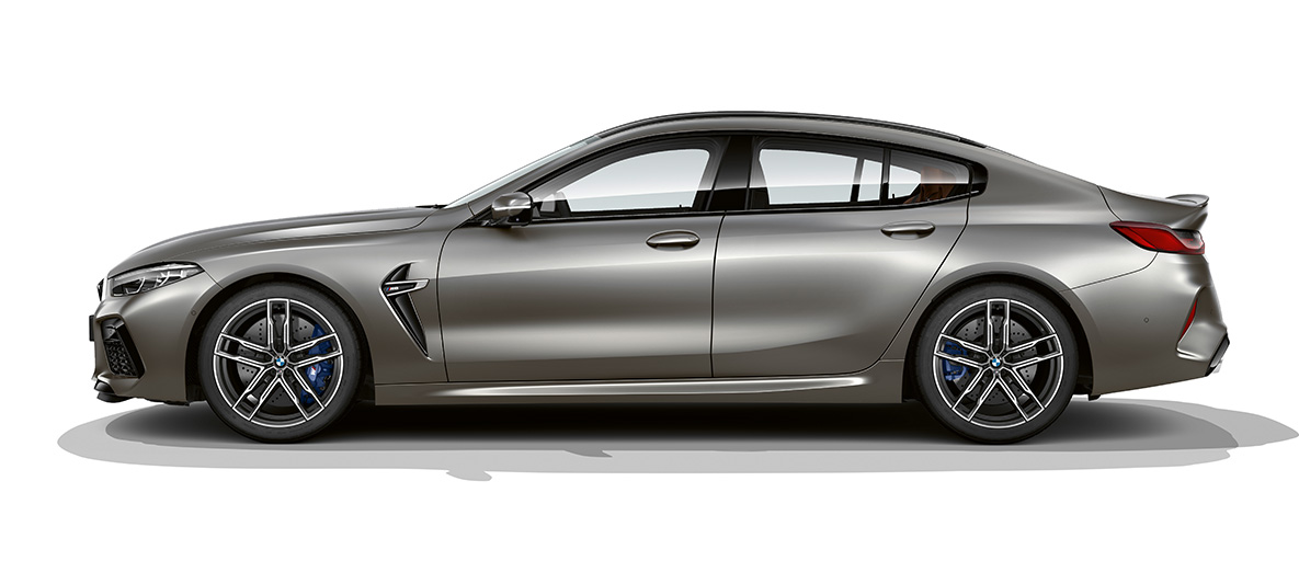 BMW M8 Gran Coupé, vista lateral BMW M8 Gran Coupé F93 2020 BMW Individual Frozen Dark Silver, vista lateral