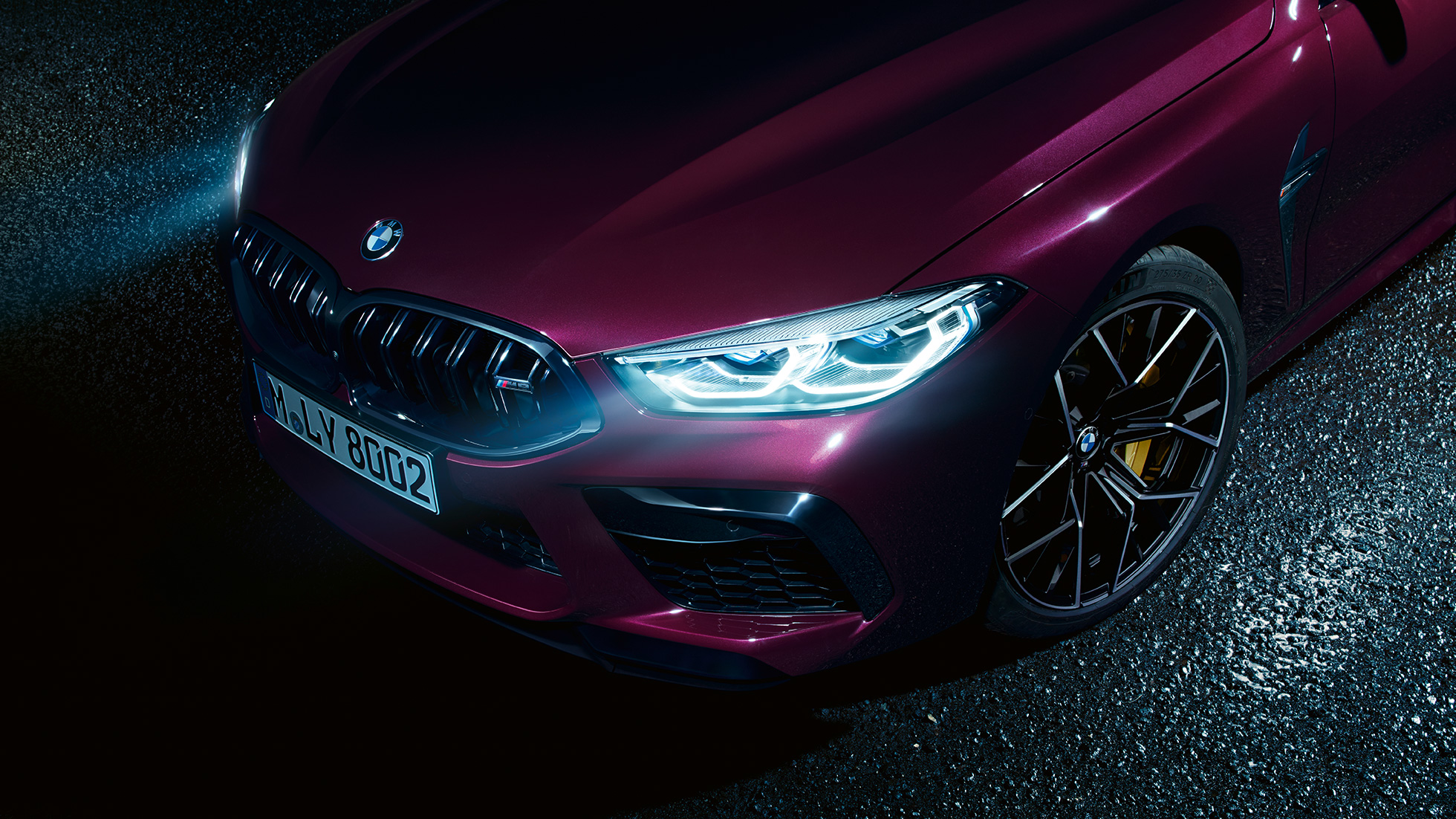 BMW M8 Competition Gran Coupé, detalle del lateral del frontal BMW M8 Competition Gran Coupé con Luz láser BMW F93 2020 BMW Individual Ametrin metalizado, detalle del lateral del frontal