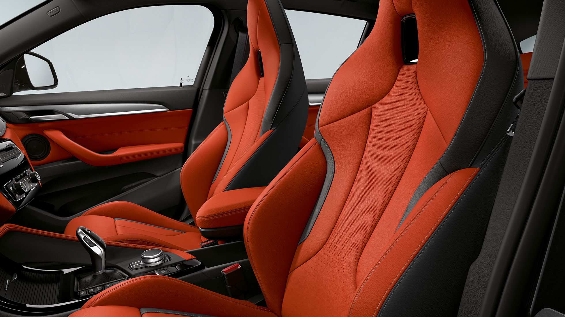 Asientos deportivos M BMW X2 M35i Asientos del BMW X2 M35i, el SUV deportivo
