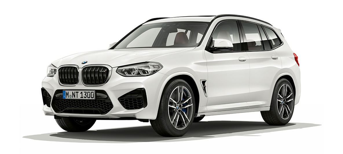 BMW X3 M, vista de tres cuartos del lateral BMW X3 M en Alpinweiss, exterior, vista de tres cuartos del lateral