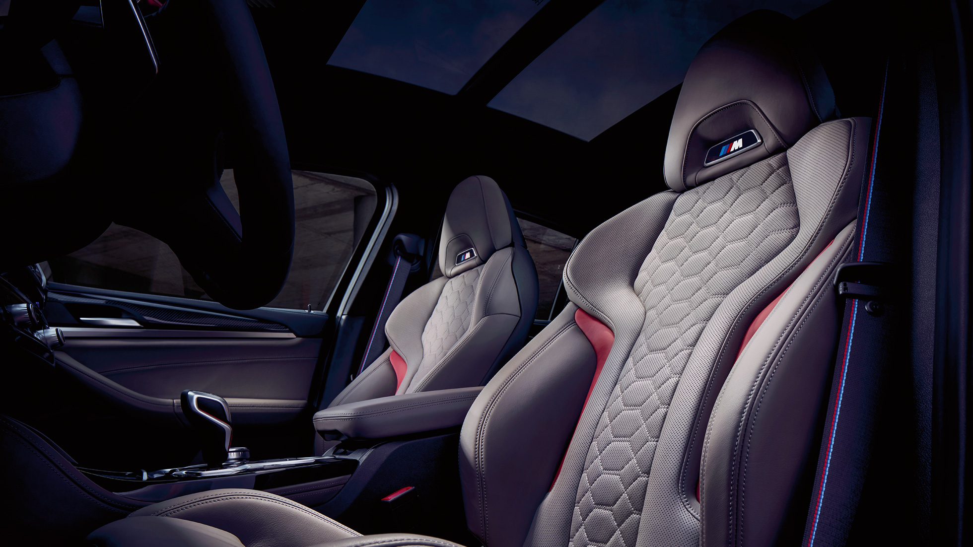 BMW X4 M Competition, asientos deportivos M BMW X4 M Competition, interior, asientos deportivos M en cuero Merino Adelaide Grau