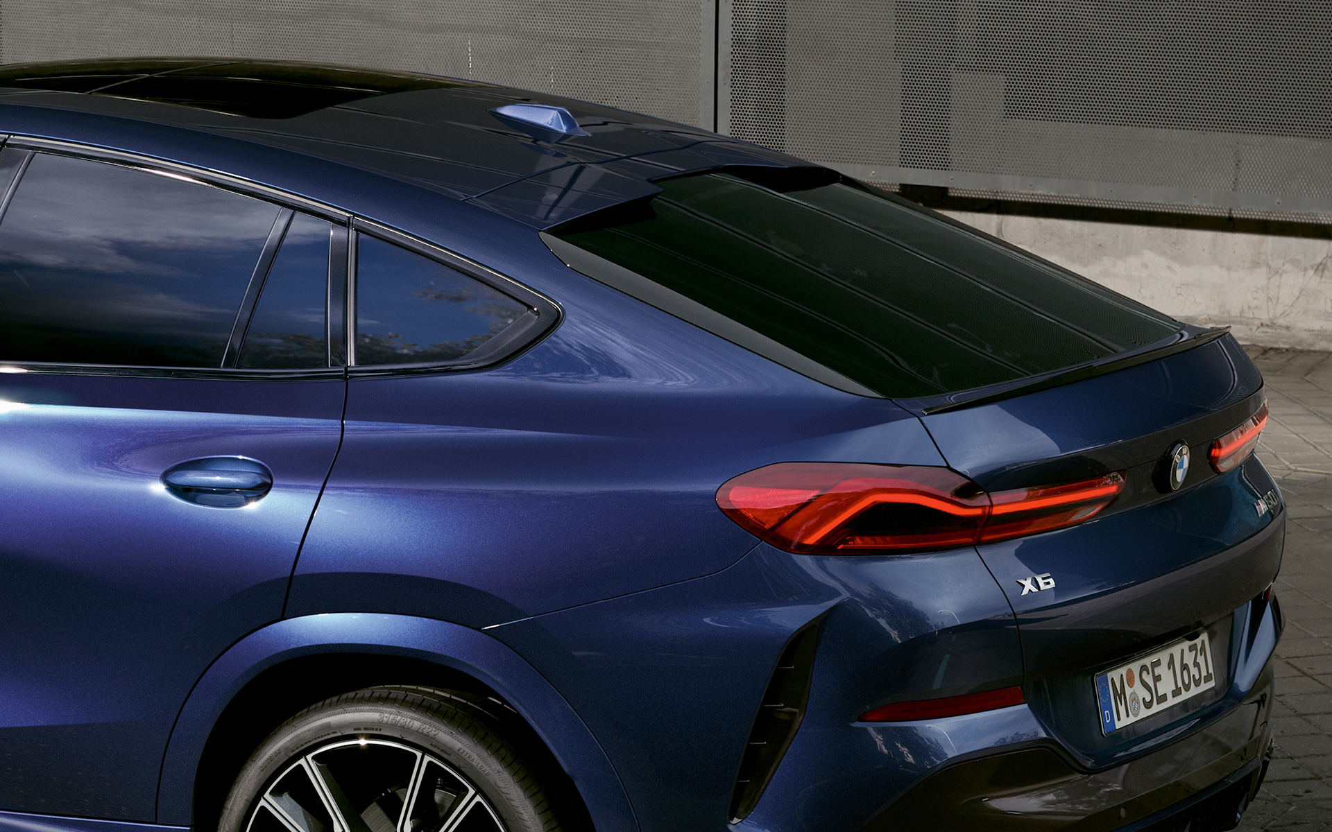BMW X6 M60i xDrive G06 MP Zaga, primer plano