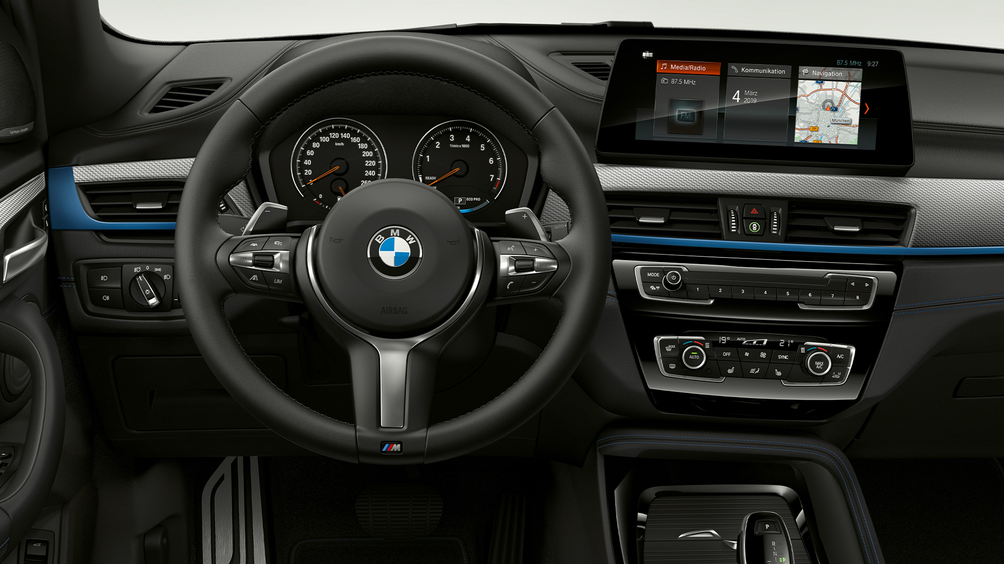 BMW X1 SUV F48, Acabado M Sport, interior BMW X1 SUV F48, Acabado M Sport, interior centrado en el puesto de conducción