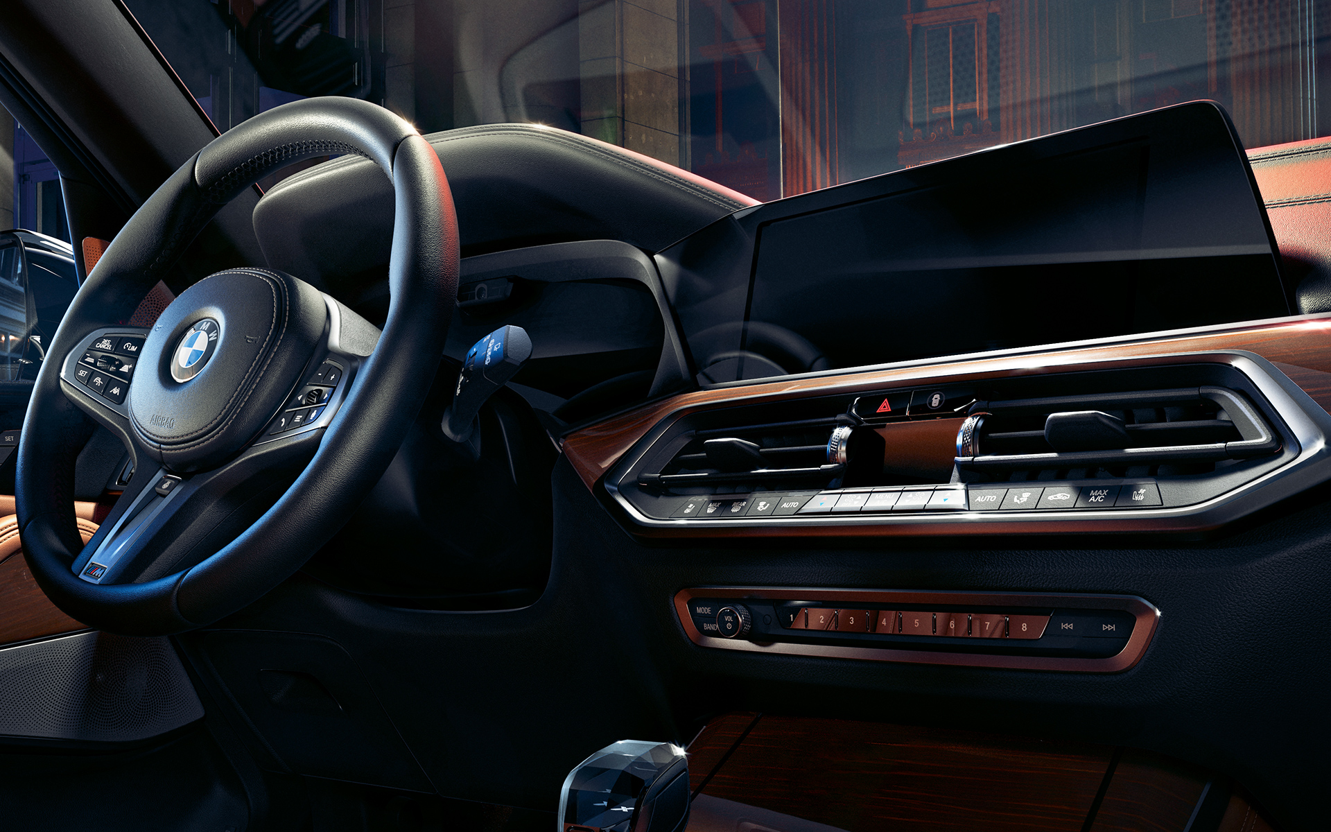 Puesto de conducción, cuadro de instrumentos y consola central del BMW X5