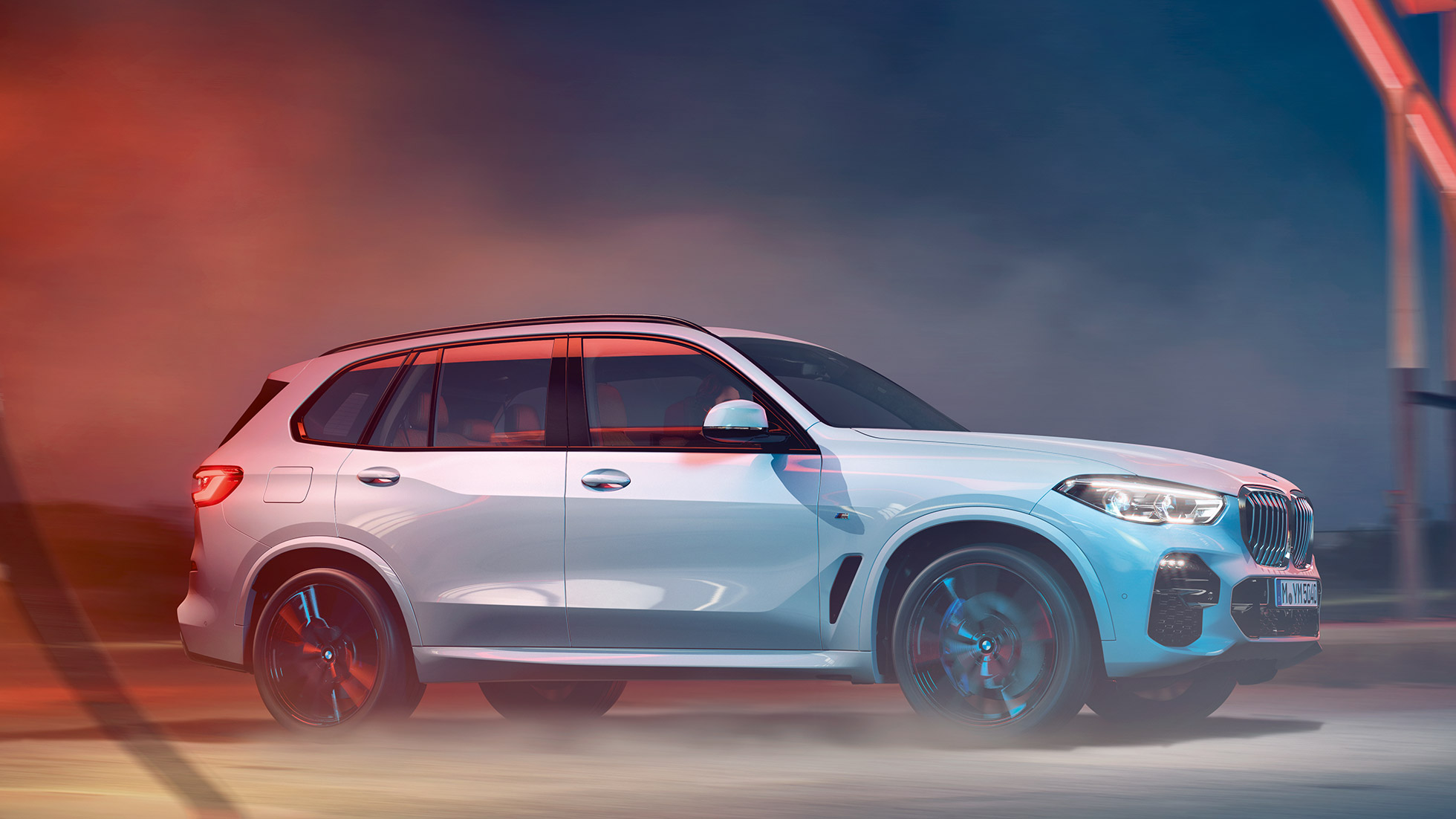 BMW X5 G05 2018 vista del lateral BMW X5 G05 2018 Mineralweiss metalizado, vista del lateral