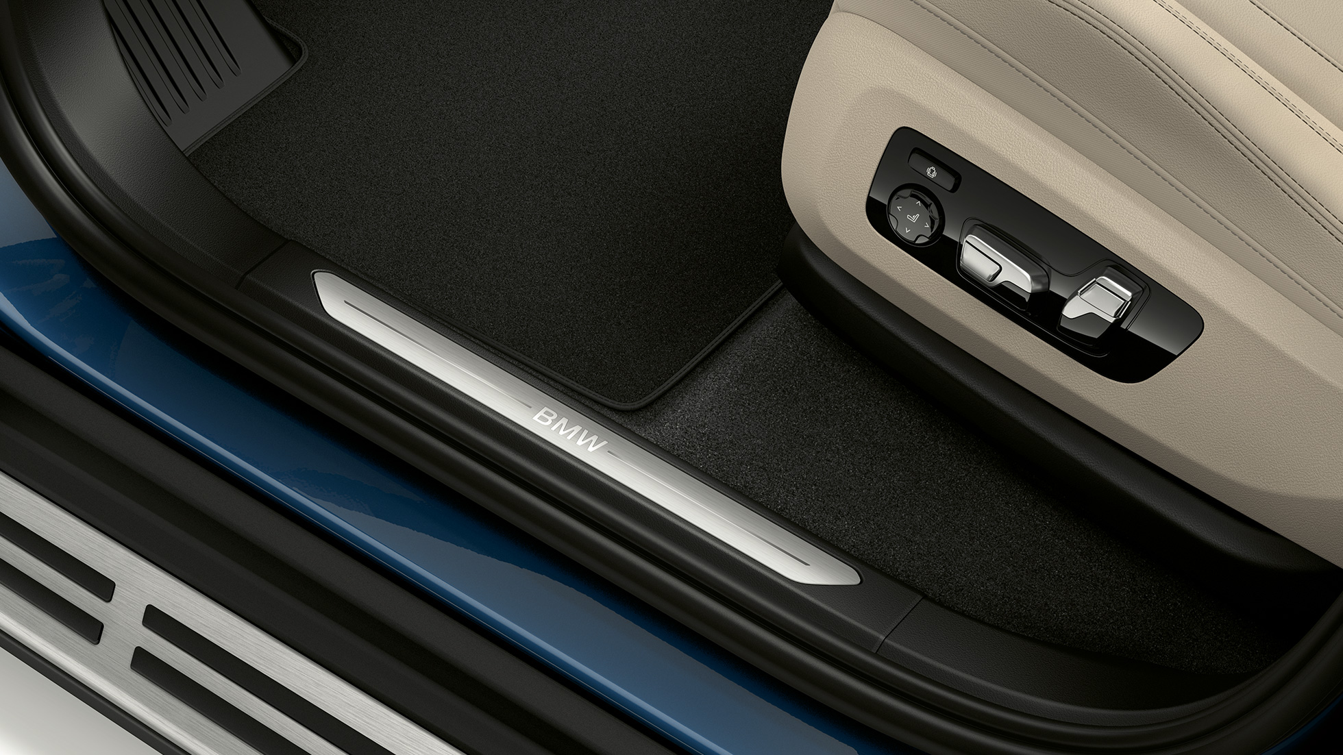 Model xLine BMW X5 xDrive40i door sill finisher Model xLine BMW X5 xDrive40i G05 2018 Phytonic Blue metallic door sill finisher