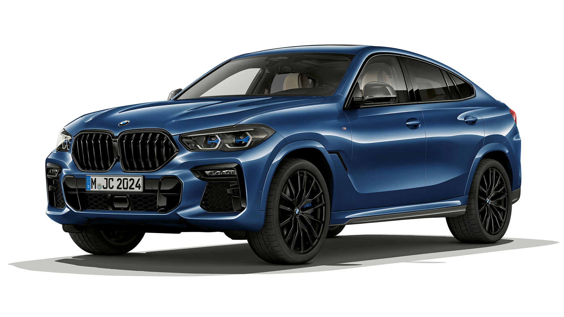 BMW X6 con paquete deportivo M, exterior. BMW X6 con paquete deportivo M, vista de tres cuartos del frontal.