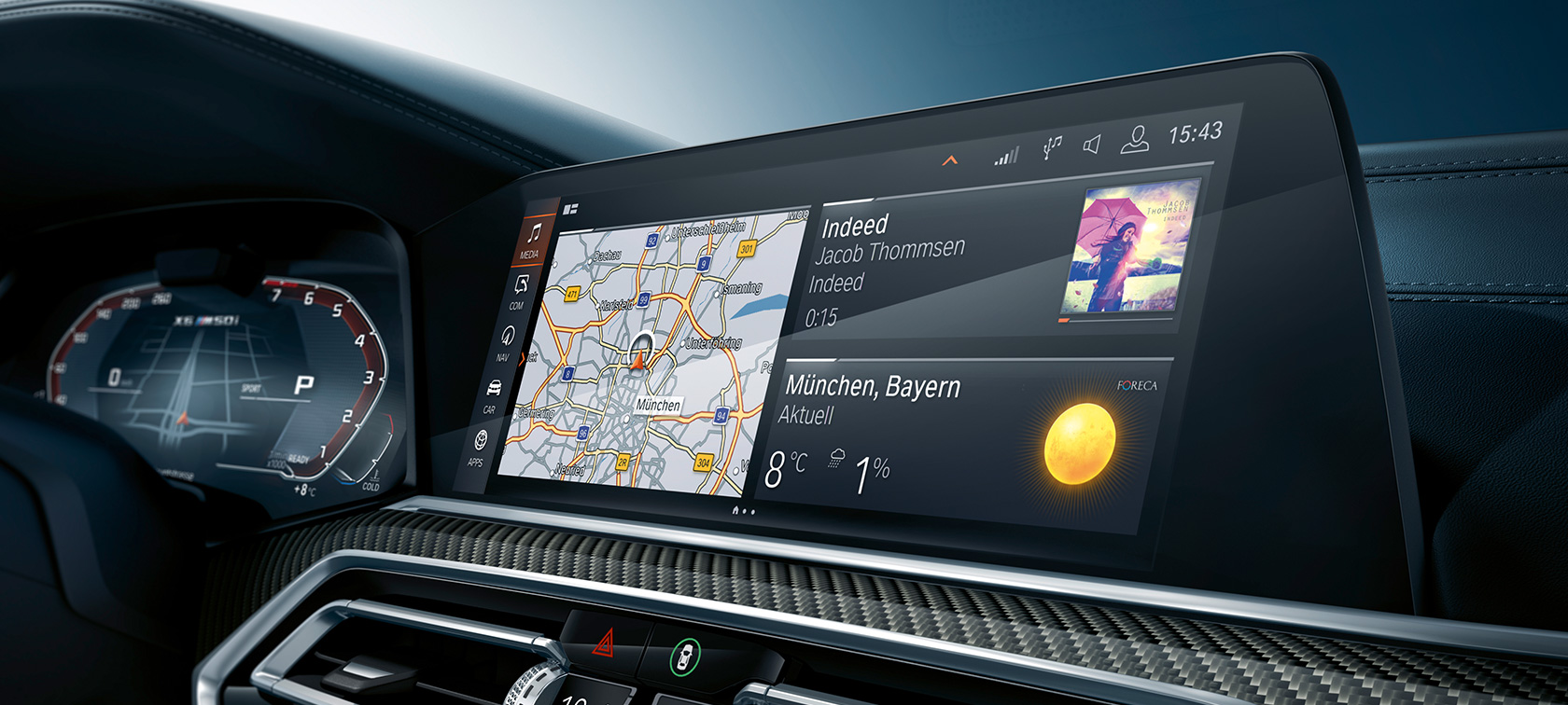 Puesto de conducción con detalle del BMW Head-Up Display. BMW X6, puesto de conducción con detalle en el BMW Head-Up Display.