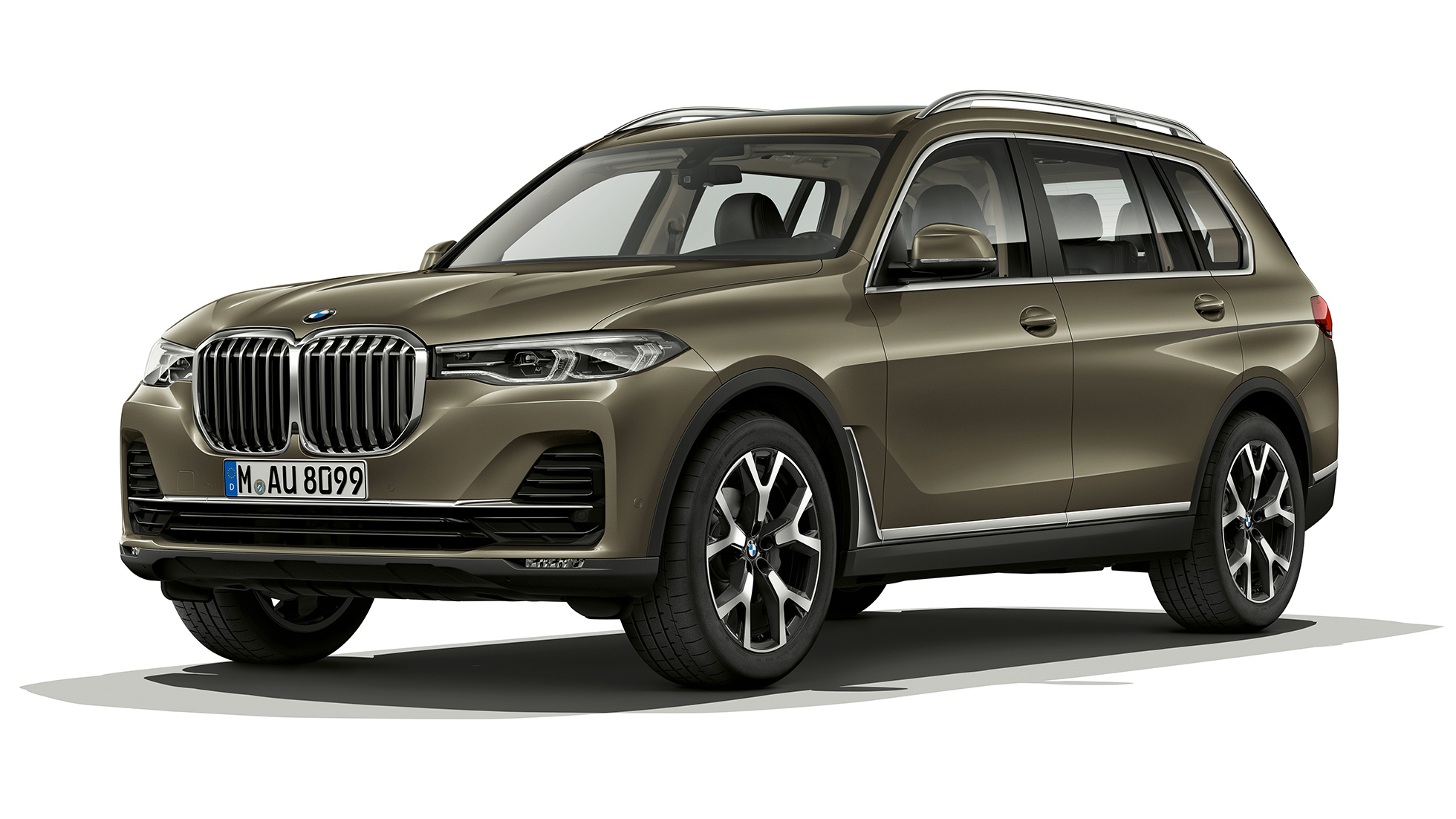 BMW X7 Image de estudio del BMW X7 en vista delantera de tres cuartos en Vermontbronze