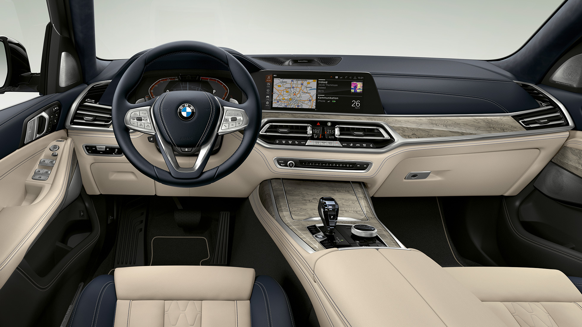 BMW X7, Diseño Pure Excellence: puesto de conducción Detalle de la parte delantera del puesto de conducción del BMW X7 con Diseño Pure Excellence