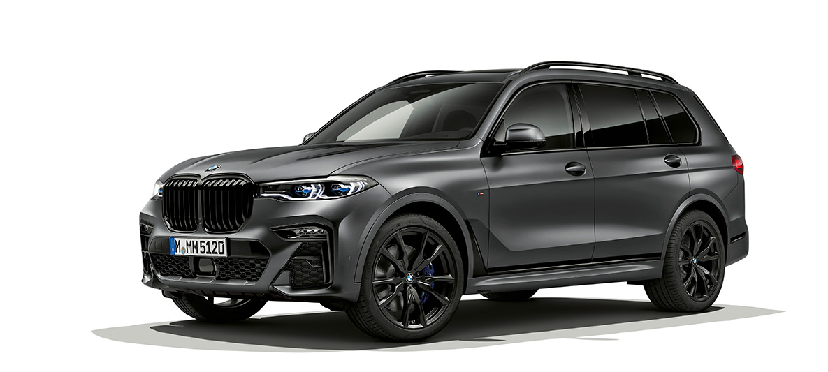 BMW Dark Shadow Edition, vista de tres cuartos del frontal BMW X7 G07 Dark Shadow Edition, vista de tres cuartos del frontal