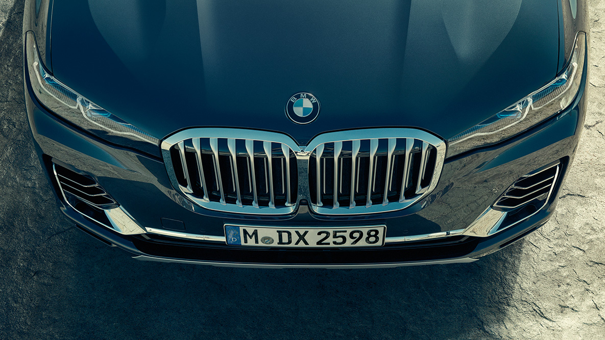 Parrilla BMW del BMW X7 Parrilla BMW: vista superior del frontal del BMW X7