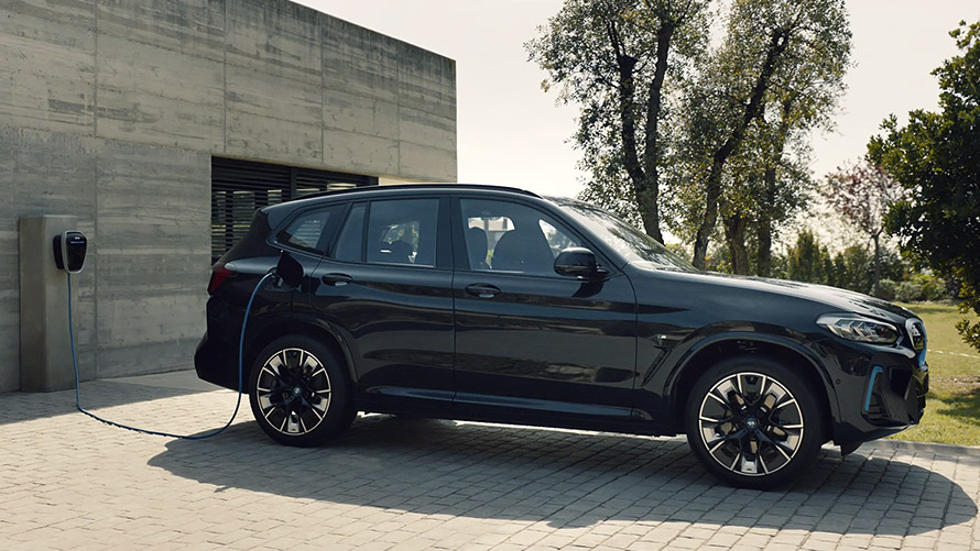 Vehículos eléctricos BMW, BMW iX3, vídeo de carga en casa Vehículos eléctricos BMW, BMW iX3, vídeo de carga en casa