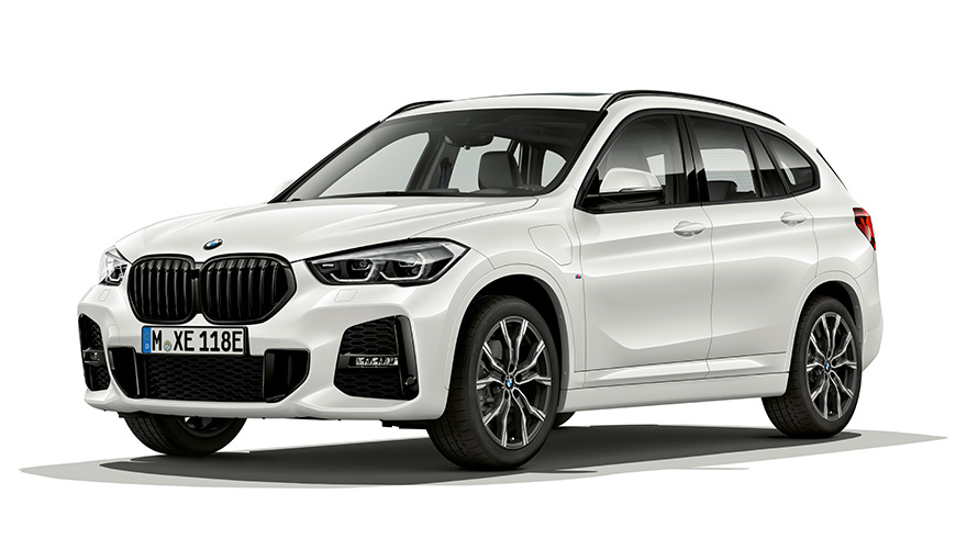 BMW X1 xDrive25e Modelo PHEV Vista de tres cuartos del frontal BMW X1 xDrive25e Modelo PHEV Imagen de estudio Vista de tres cuartos del frontal