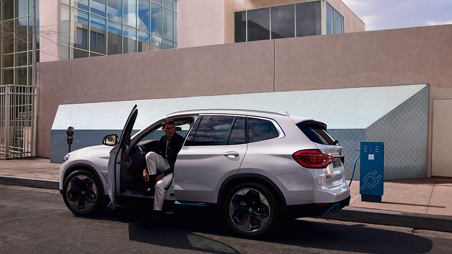 Punto de carga Vehículo eléctrico Carga en ruta Movilidad eléctrica BMW Punto de carga Vehículo eléctrico Carga en ruta