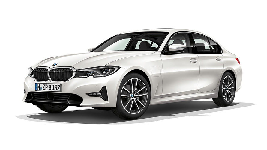 BMW Serie 3 híbrido enchufable Vista frontal lateral del BMW Serie 3 híbrido enchufable. Berlina híbrida enchufable