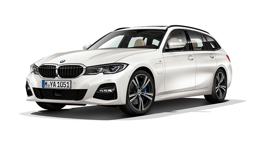 BMW Serie 3 Touring híbrido enchufable Vista frontal lateral del BMW Serie 3 Touring híbrido enchufable. Ranchera híbrido enchufable